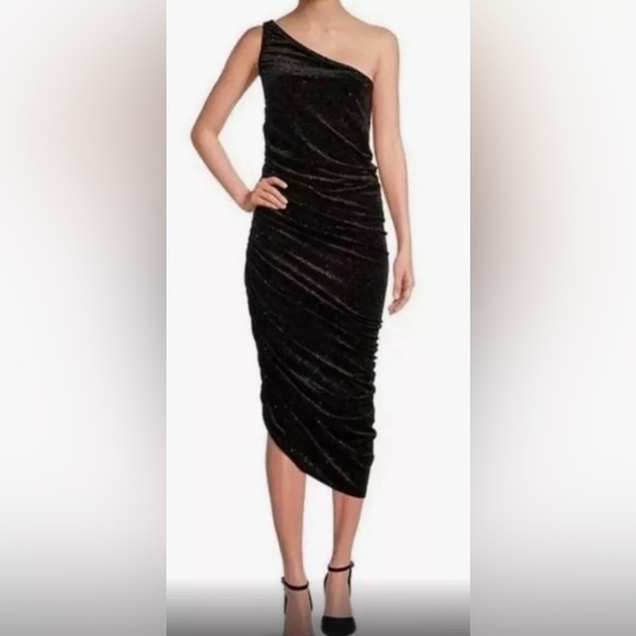 Dress by Gibson Latimer - Picture 5 of 9